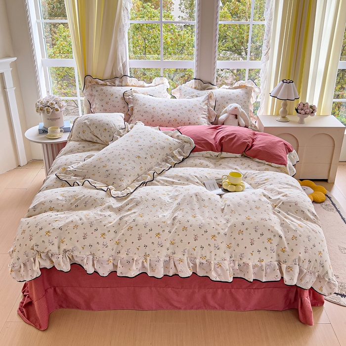 91家纺网 家纺一手货源 找家纺 找底底家纺 2026新款A类泡泡棉双层纱四件套花边夏被四件套 花沐