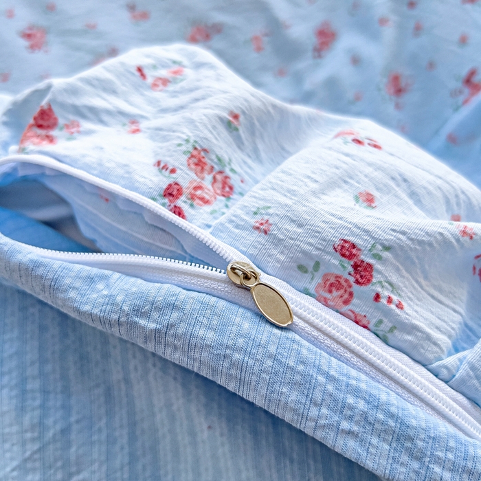 91家纺网 家纺一手货源 找家纺 找底底家纺 2026新款A类泡泡棉双层纱四件套花边夏被四件套 兰蔻