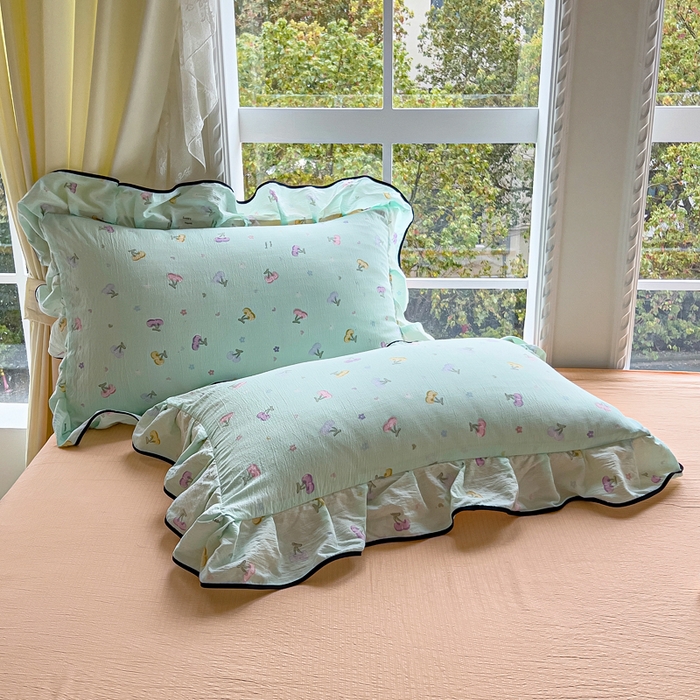 91家纺网 家纺一手货源 找家纺 找底底家纺 2026新款A类泡泡棉双层纱四件套花边夏被四件套 小樱桃