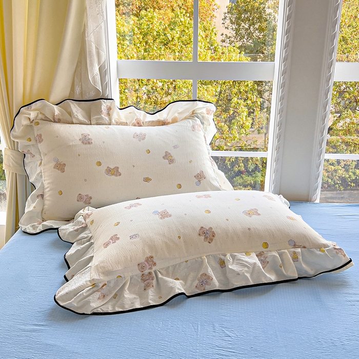 91家纺网 家纺一手货源 找家纺 找底底家纺 2026新款A类泡泡棉双层纱四件套花边夏被四件套 熊仔