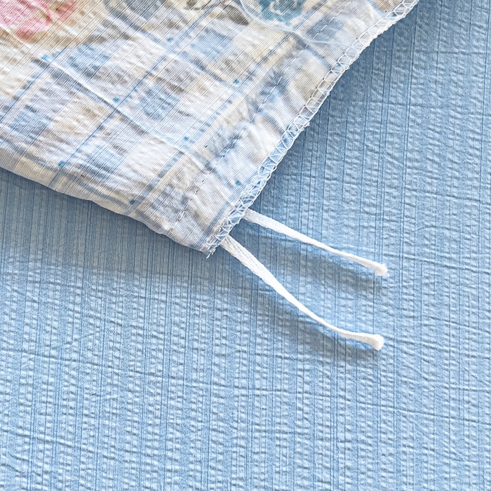 91家纺网 家纺一手货源 找家纺 找底底家纺 2026新款A类泡泡棉双层纱四件套花边夏被四件套 雾兰格兔