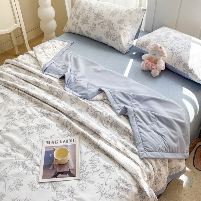 91家纺网 家纺一手货源 找家纺 欧雅搁家纺 2026新款凉感丝滑小冰被夏被夏凉被空调被 雪松之境