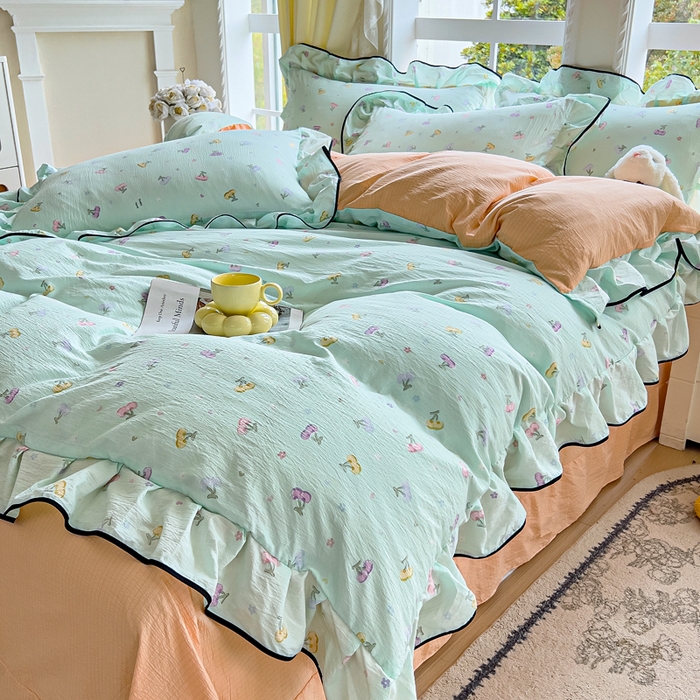 91家纺网 家纺一手货源 找家纺 找底底家纺 2026新款A类泡泡棉双层纱四件套花边夏被四件套 小樱桃