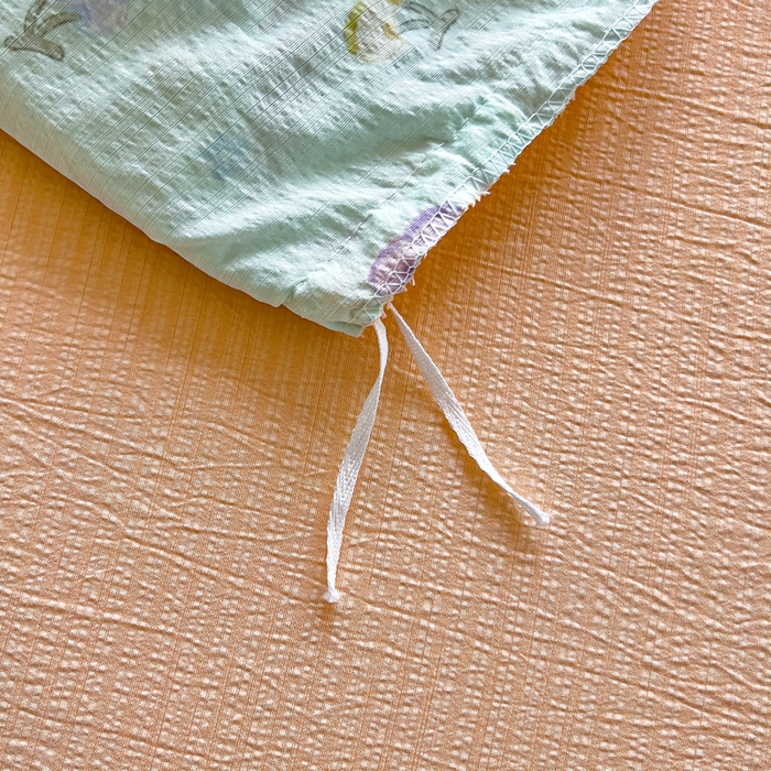 91家纺网 家纺一手货源 找家纺 找底底家纺 2026新款A类泡泡棉双层纱四件套花边夏被四件套 小樱桃