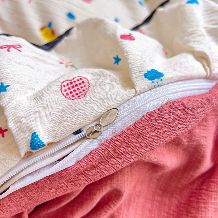 91家纺网 家纺一手货源 找家纺 找底底家纺 2026新款A类泡泡棉双层纱四件套花边夏被四件套 小确幸