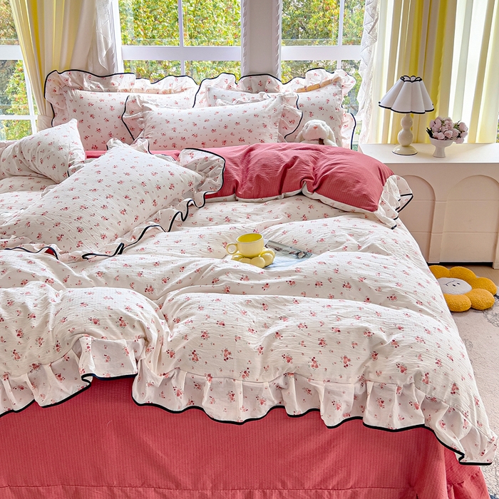 91家纺网 家纺一手货源 找家纺 找底底家纺 2026新款A类泡泡棉双层纱四件套花边夏被四件套 春不晚