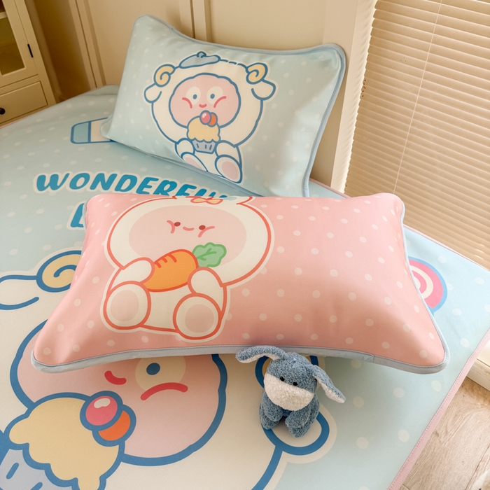 91家纺网 家纺一手货源 找家纺 潮邦创意家居 2026新款A类小冰皮软席油光冰丝席-巴波布布系列【含A类检测报告】 米朵桃桃