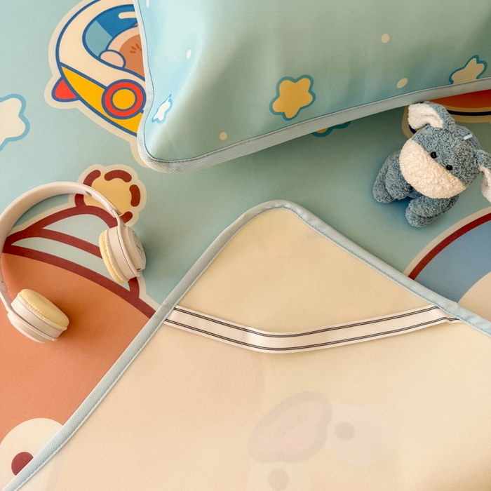 91家纺网 家纺一手货源 找家纺 潮邦创意家居 2026新款A类小冰皮软席油光冰丝席-巴波布布系列【含A类检测报告】 糯糯星球