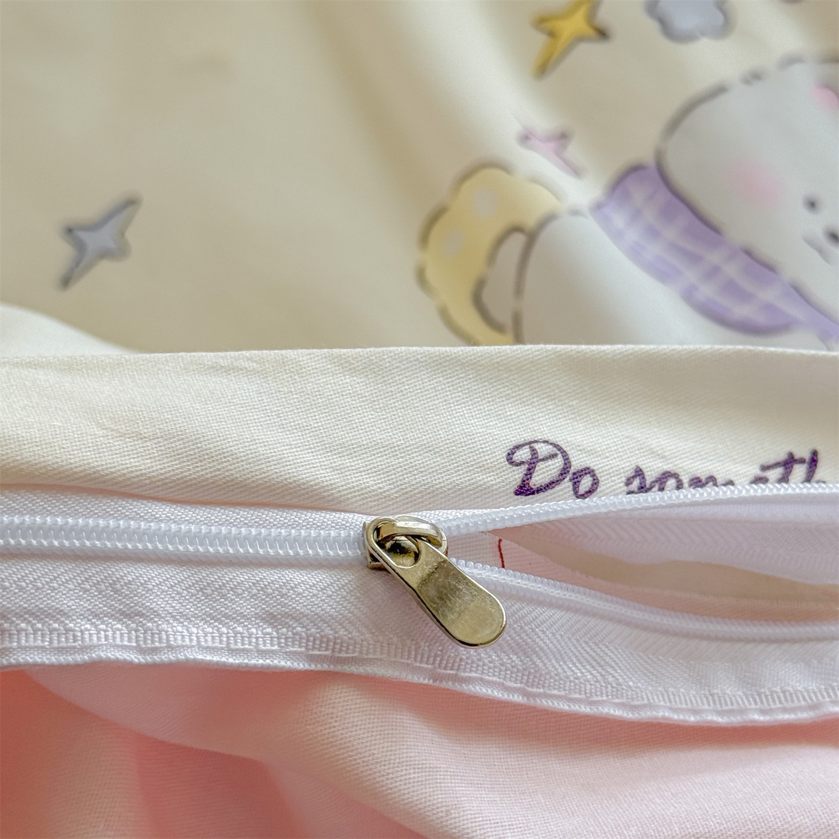 91家纺网 家纺一手货源 找家纺 优眠坊 2026新款全棉印花小清新单品系列-四件套    学生三件套（预留缩水） 童年趣宝-四件套