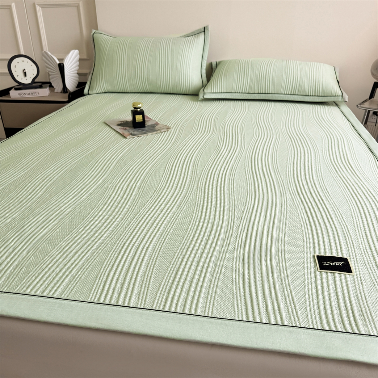 91家纺网 家纺一手货源 找家纺 慕木家纺 2026新款A类高克重三明治复合乙纶提花冰豆豆凉席床笠小蛮腰系列（提供买家秀） 小蛮腰-绿床席款