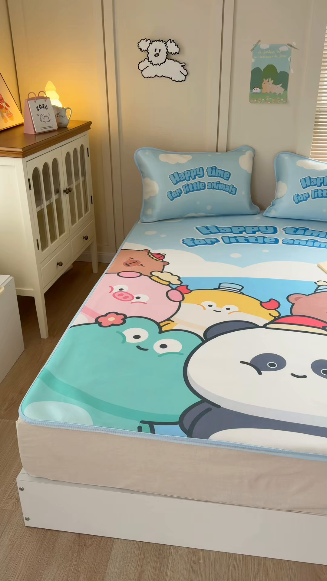 91家纺网 家纺一手货源 找家纺 潮邦创意家居 2026新款A类小冰皮软席油光冰丝席-巴波布布系列【含A类检测报告】 圈圈伙伴