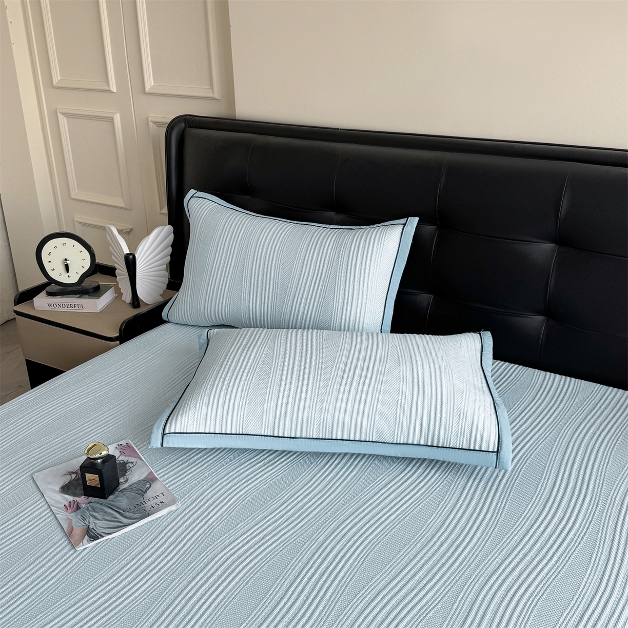 91家纺网 家纺一手货源 找家纺 慕木家纺 2026新款A类高克重三明治复合乙纶提花冰豆豆凉席床笠小蛮腰系列（提供买家秀） 小蛮腰-蓝床笠款