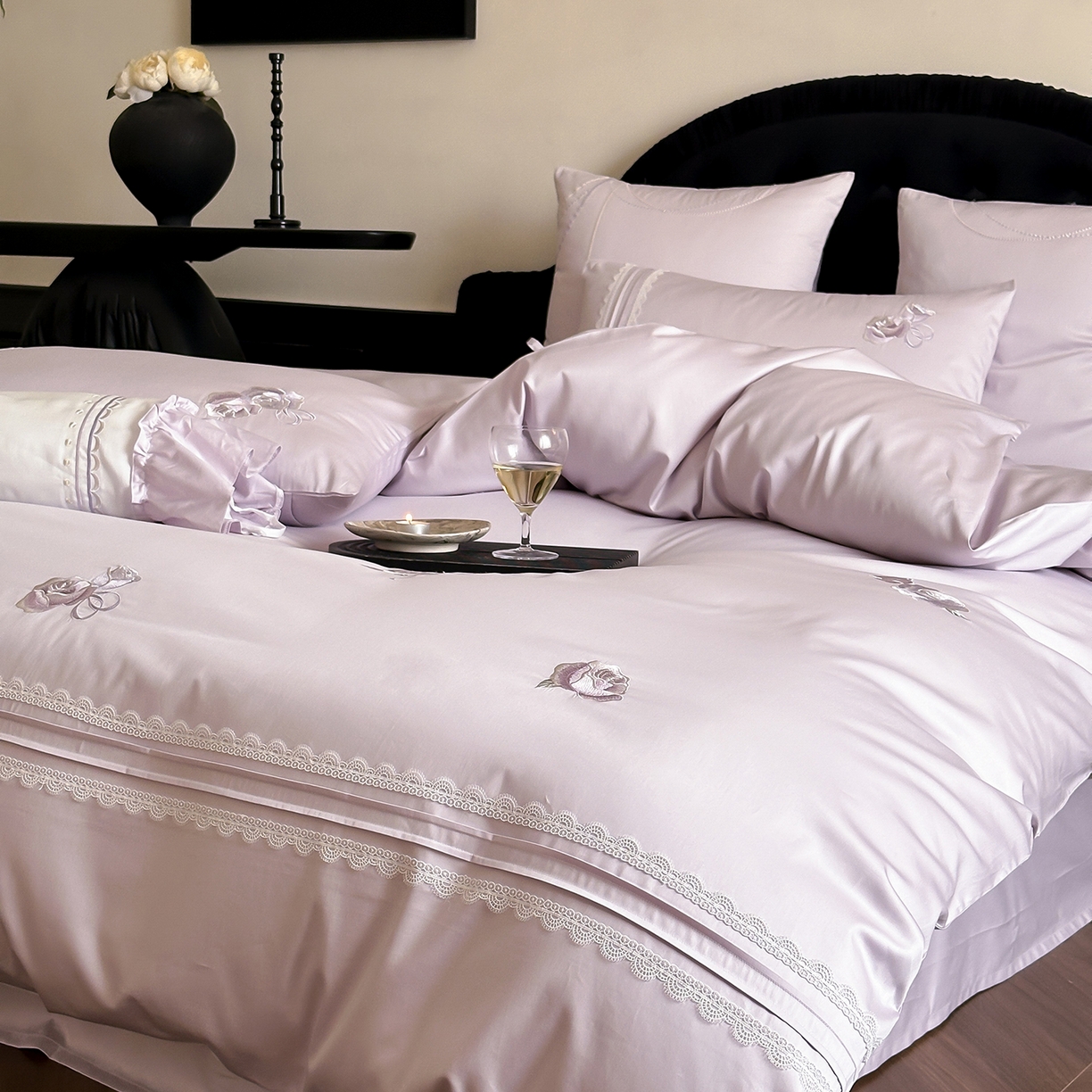 91家纺网 家纺一手货源 找家纺 （总）树下 2026新款A类100支50S双股刺绣高支高密贡缎长绒棉四件套-柔堇