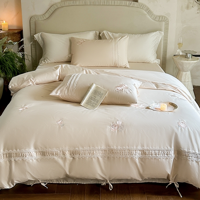 91家纺网 家纺一手货源 找家纺 树下 2026新款A类100支50S双股刺绣高支高密贡缎长绒棉四件套-柔堇 柔堇-粉