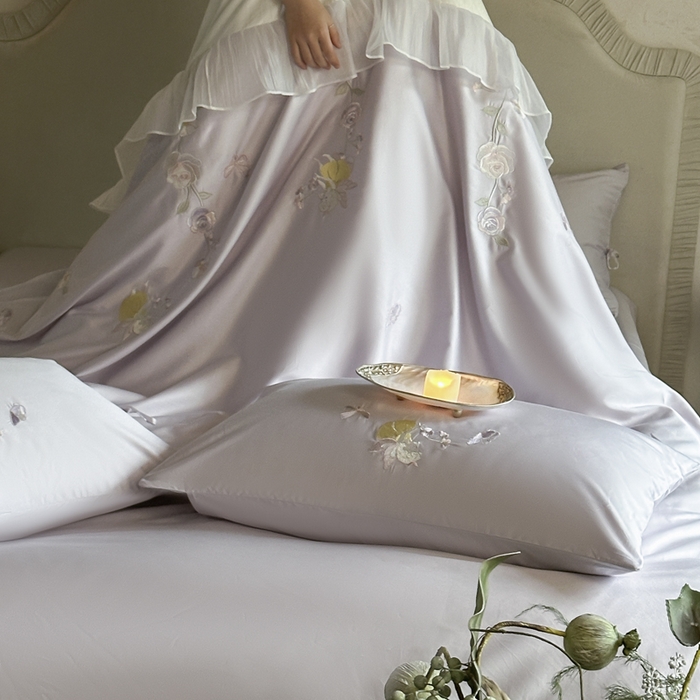 91家纺网 家纺一手货源 找家纺 树下 2026新款100支50S双股 刺绣A类高支高密贡缎长绒棉四件套-花信 花信紫