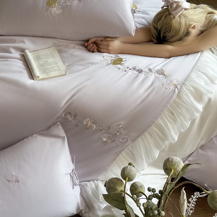 91家纺网 家纺一手货源 找家纺 树下 2026新款100支50S双股 刺绣A类高支高密贡缎长绒棉四件套-花信 花信紫