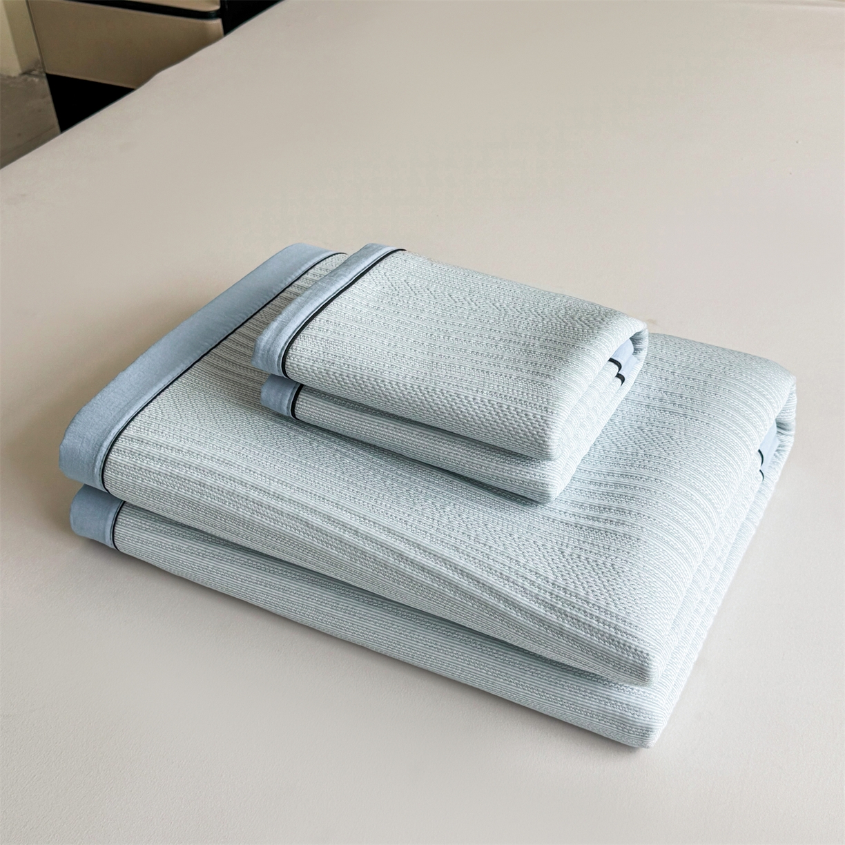 91家纺网 家纺一手货源 找家纺 （总）慕木家纺 2026新款A类高克重三明治复合乙纶提花冰豆豆凉席床笠小蛮腰系列（提供买家秀）