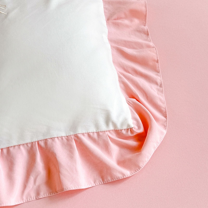 91家纺网 家纺一手货源 找家纺 绒棉世家 2026新款水洗棉贴布绣专版四件套 邂逅蝴蝶结粉