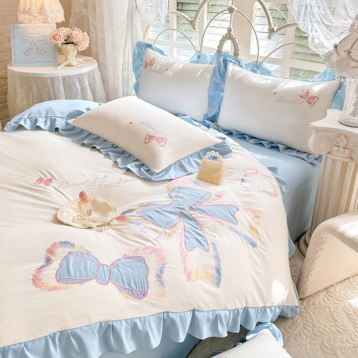 91家纺网 家纺一手货源 找家纺 绒棉世家 2026新款水洗棉贴布绣专版四件套 邂逅蝴蝶结蓝