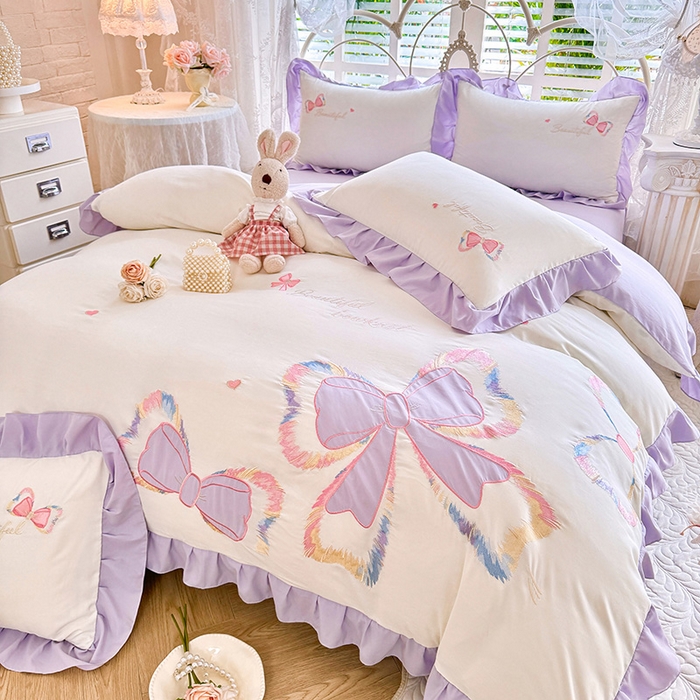 91家纺网 家纺一手货源 找家纺 绒棉世家 2026新款水洗棉贴布绣专版四件套 邂逅蝴蝶结紫