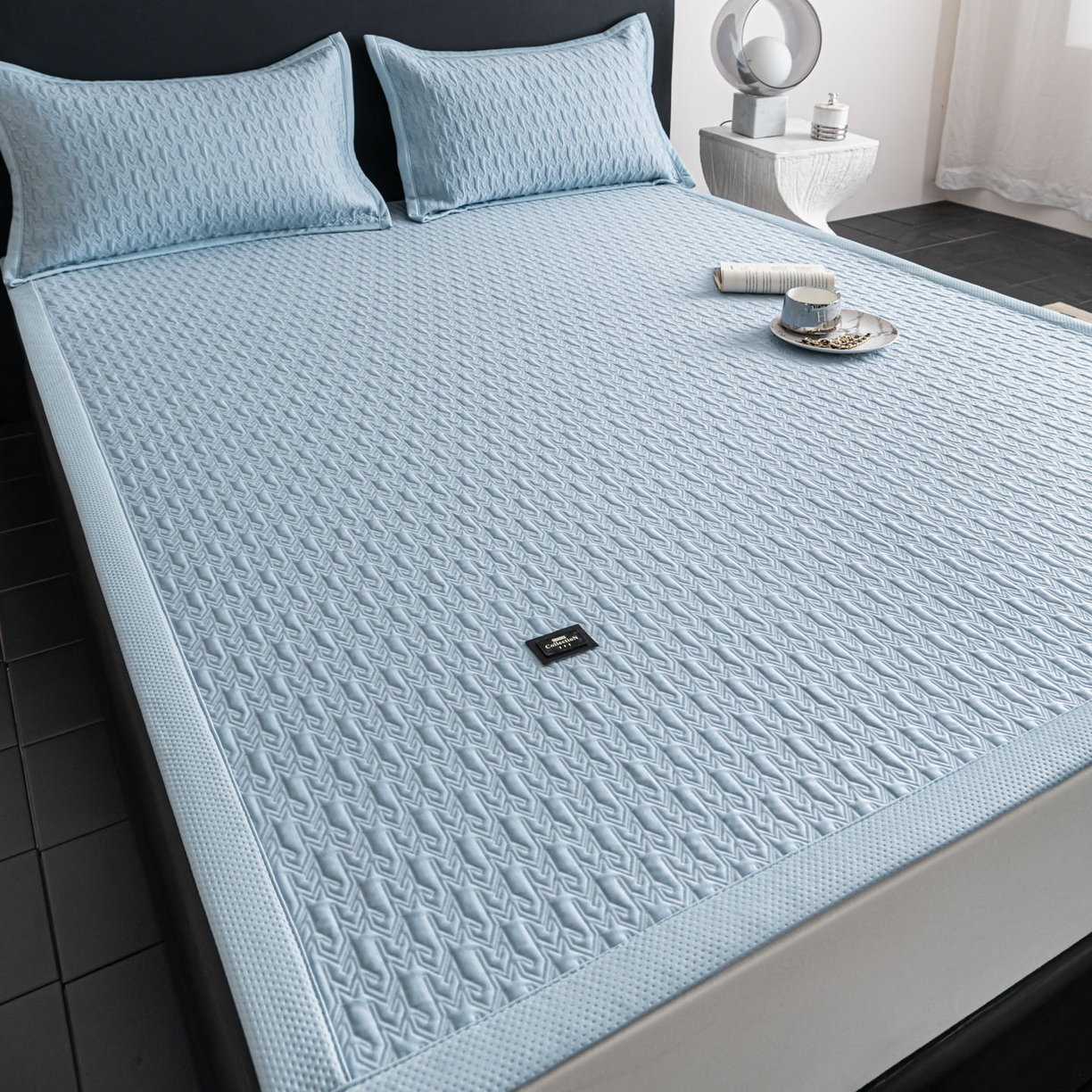 91家纺网 家纺一手货源 找家纺 慕木家纺 2026新款A类复合三明治PE乙纶提花冰豆豆凉席床笠海之恋系列（提供买家秀） 海之恋-蓝床席款