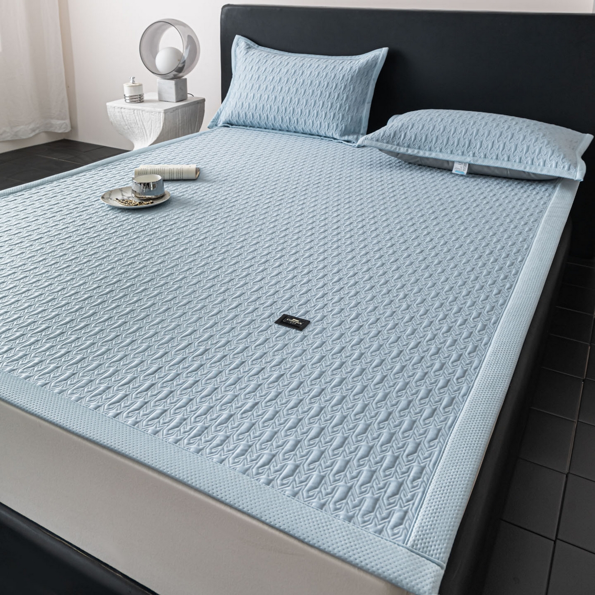 91家纺网 家纺一手货源 找家纺 慕木家纺 2026新款A类复合三明治PE乙纶提花冰豆豆凉席床笠海之恋系列（提供买家秀） 海之恋-蓝床席款