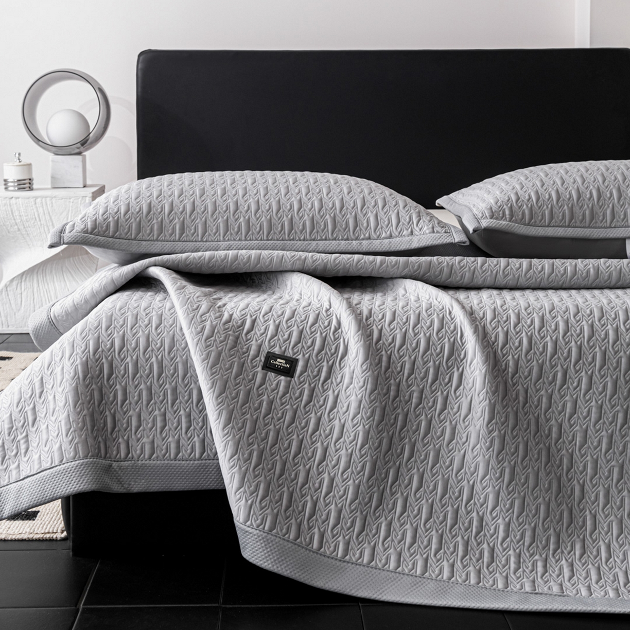 91家纺网 家纺一手货源 找家纺 慕木家纺 2026新款A类复合三明治PE乙纶提花冰豆豆凉席床笠海之恋系列（提供买家秀） 海之恋-灰床席款