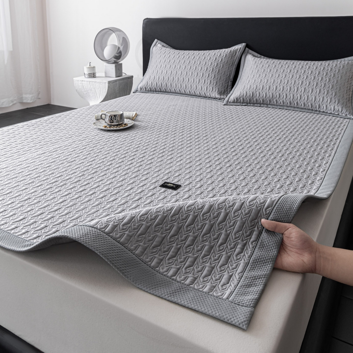 91家纺网 家纺一手货源 找家纺 慕木家纺 2026新款A类复合三明治PE乙纶提花冰豆豆凉席床笠海之恋系列（提供买家秀） 海之恋-灰床席款