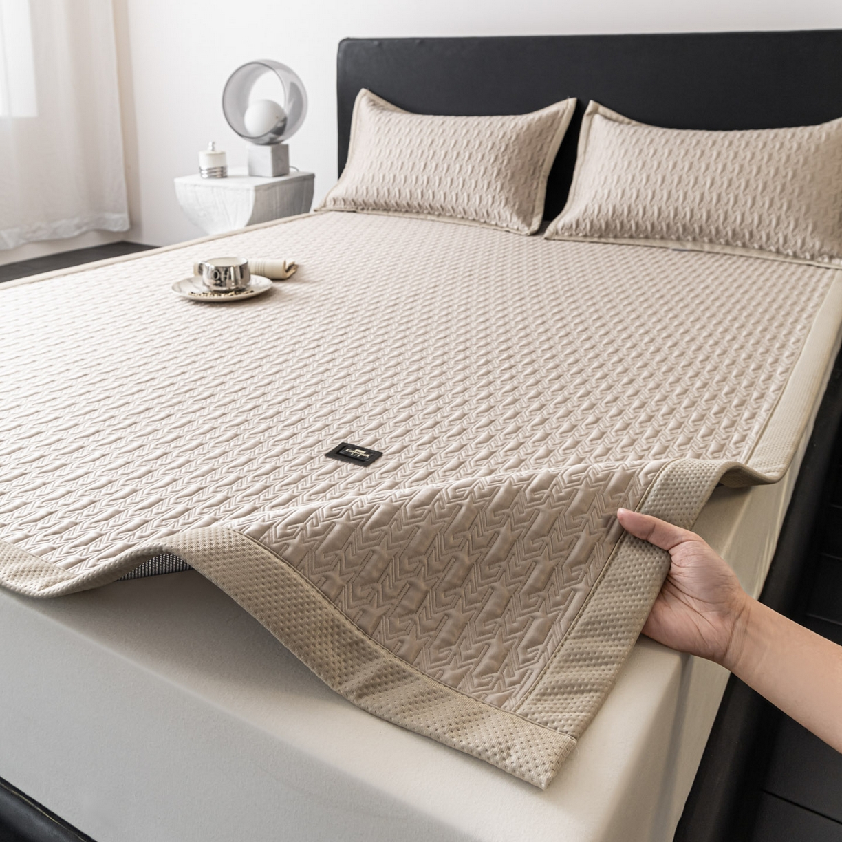 91家纺网 家纺一手货源 找家纺 慕木家纺 2026新款A类复合三明治PE乙纶提花冰豆豆凉席床笠海之恋系列（提供买家秀） 海之恋-卡其床席款