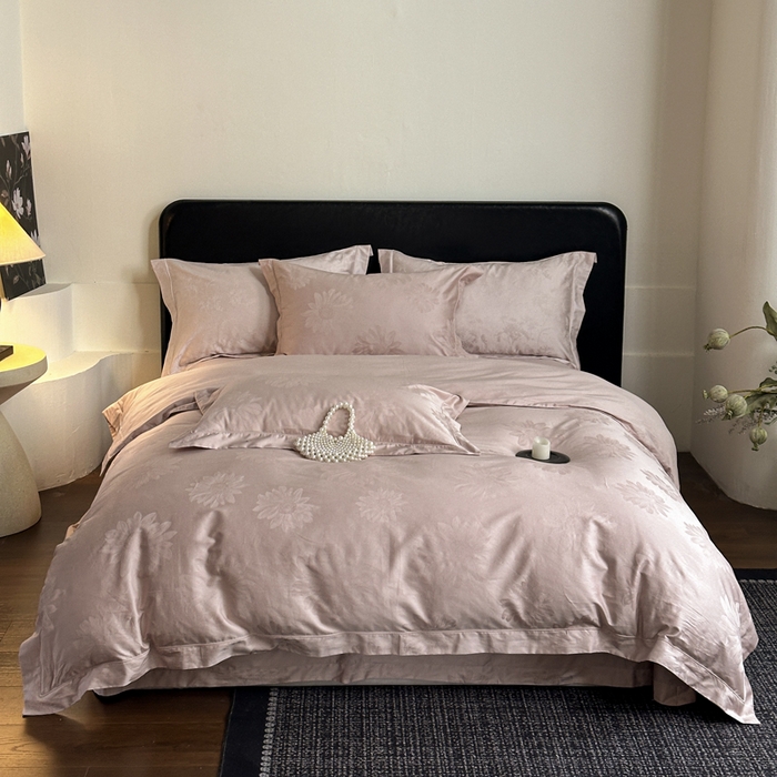 91家纺网 家纺一手货源 找家纺 睡棉坊 2026新款双股长绒棉四件套埋绳款全棉提花四件套 浮光浅梦-浅粉