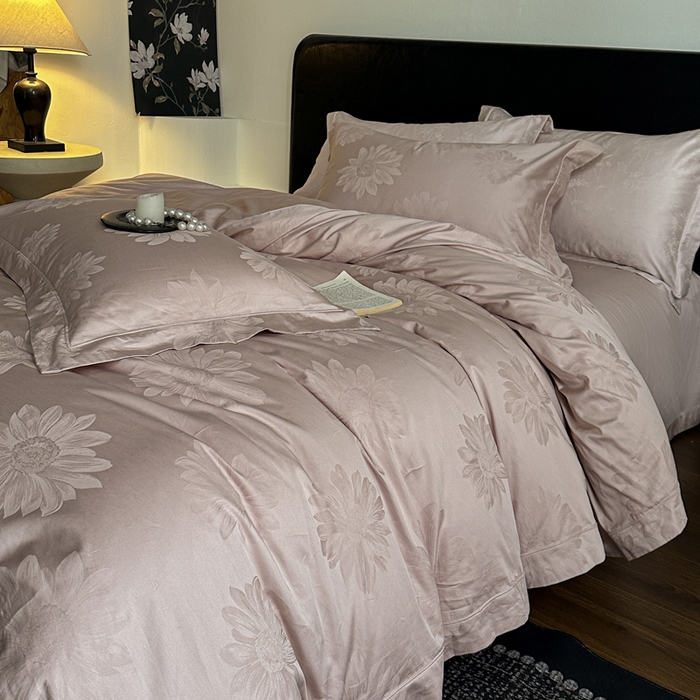 91家纺网 家纺一手货源 找家纺 睡棉坊 2026新款双股长绒棉四件套埋绳款全棉提花四件套 浮光浅梦-浅粉