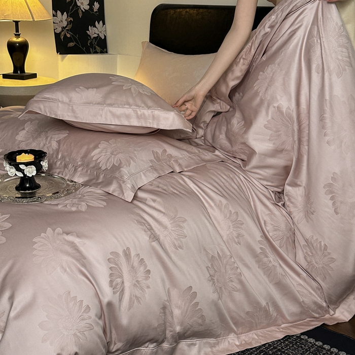 91家纺网 家纺一手货源 找家纺 睡棉坊 2026新款双股长绒棉四件套埋绳款全棉提花四件套 浮光浅梦-浅粉