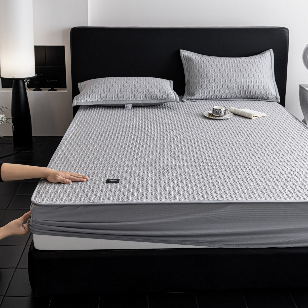 91家纺网 家纺一手货源 找家纺 慕木家纺 2026新款A类复合三明治PE乙纶提花冰豆豆凉席床笠海之恋系列（提供买家秀） 海之恋-灰床笠款