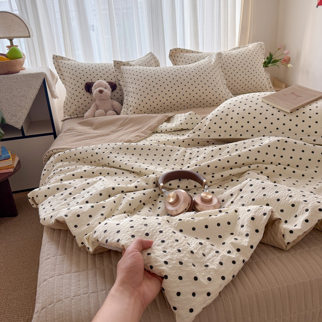 91家纺网 家纺一手货源 找家纺 禾沐 2026新款云感泡芙棉泡芙纱床盖夏被四件套 波点