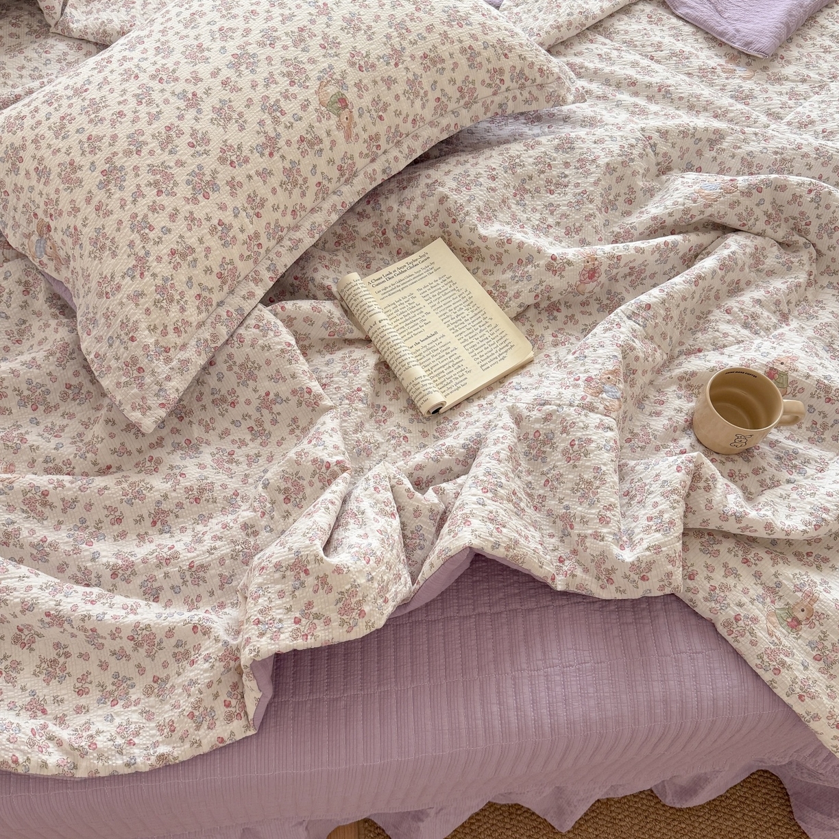 91家纺网 家纺一手货源 找家纺 禾沐 2026新款云感泡芙棉泡芙纱床盖夏被四件套 红果兔兔