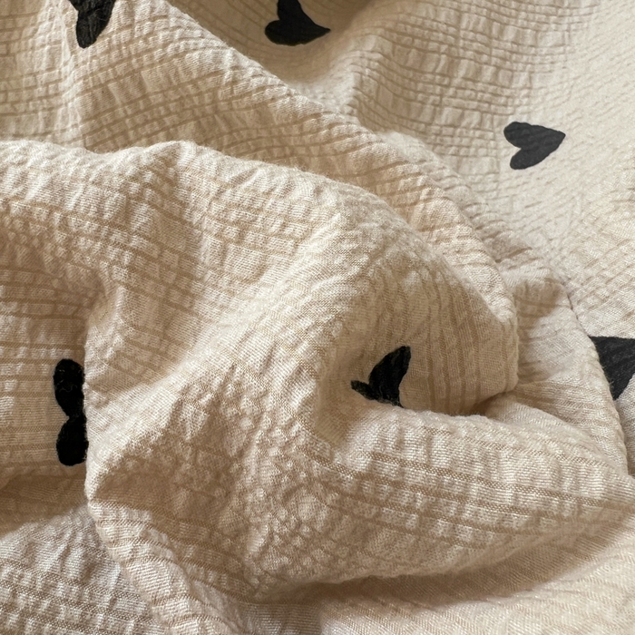 91家纺网 家纺一手货源 找家纺 禾沐 2026新款床盖款花边夏被四件套 咖爱心