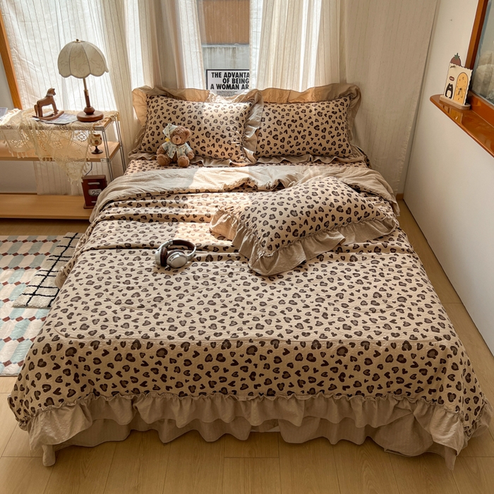 91家纺网 家纺一手货源 找家纺 禾沐 2026新款床盖款花边夏被四件套 咖豹纹