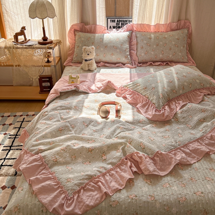 91家纺网 家纺一手货源 找家纺 禾沐 2026新款床盖款花边夏被四件套 绿蔷薇