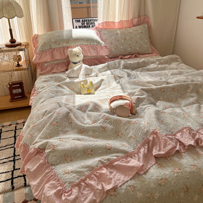 91家纺网 家纺一手货源 找家纺 禾沐 2026新款床盖款花边夏被四件套 绿蔷薇