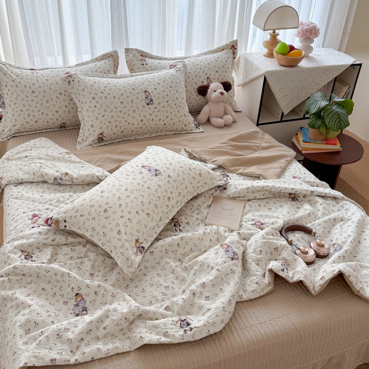 91家纺网 家纺一手货源 找家纺 禾沐 2026新款云感泡芙棉泡芙纱床盖夏被四件套 花间娃娃