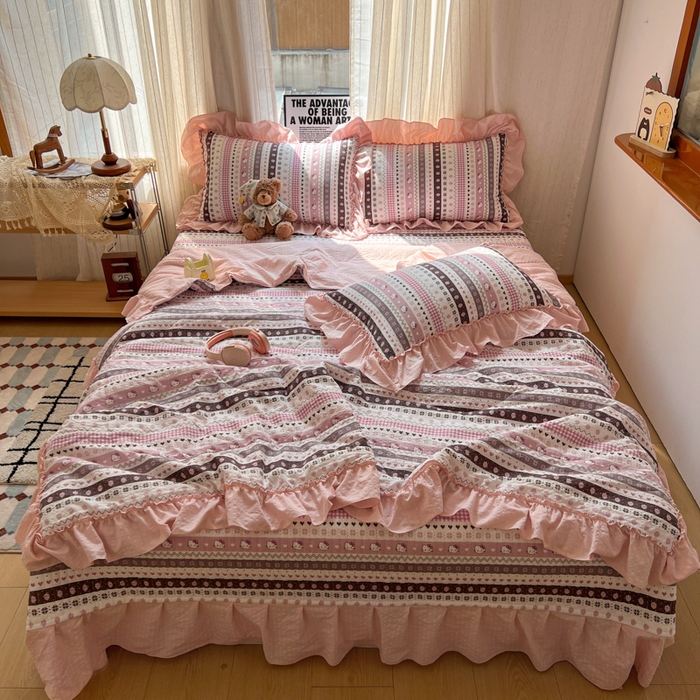 91家纺网 家纺一手货源 找家纺 禾沐 2026新款床盖款花边夏被四件套 猫咪集