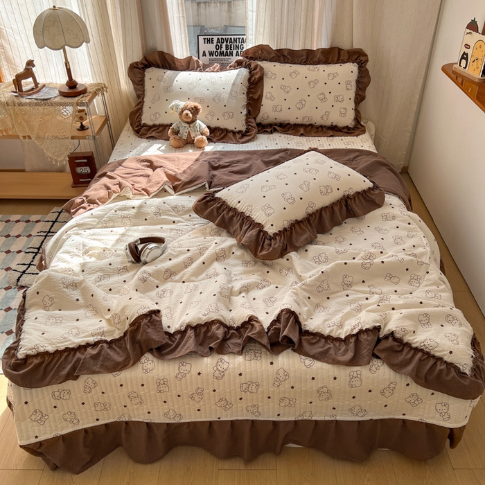 91家纺网 家纺一手货源 找家纺 禾沐 2026新款床盖款花边夏被四件套 描线小猫