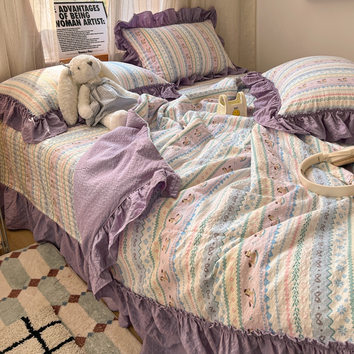 91家纺网 家纺一手货源 找家纺 禾沐 2026新款床盖款花边夏被四件套 甜心木马卷