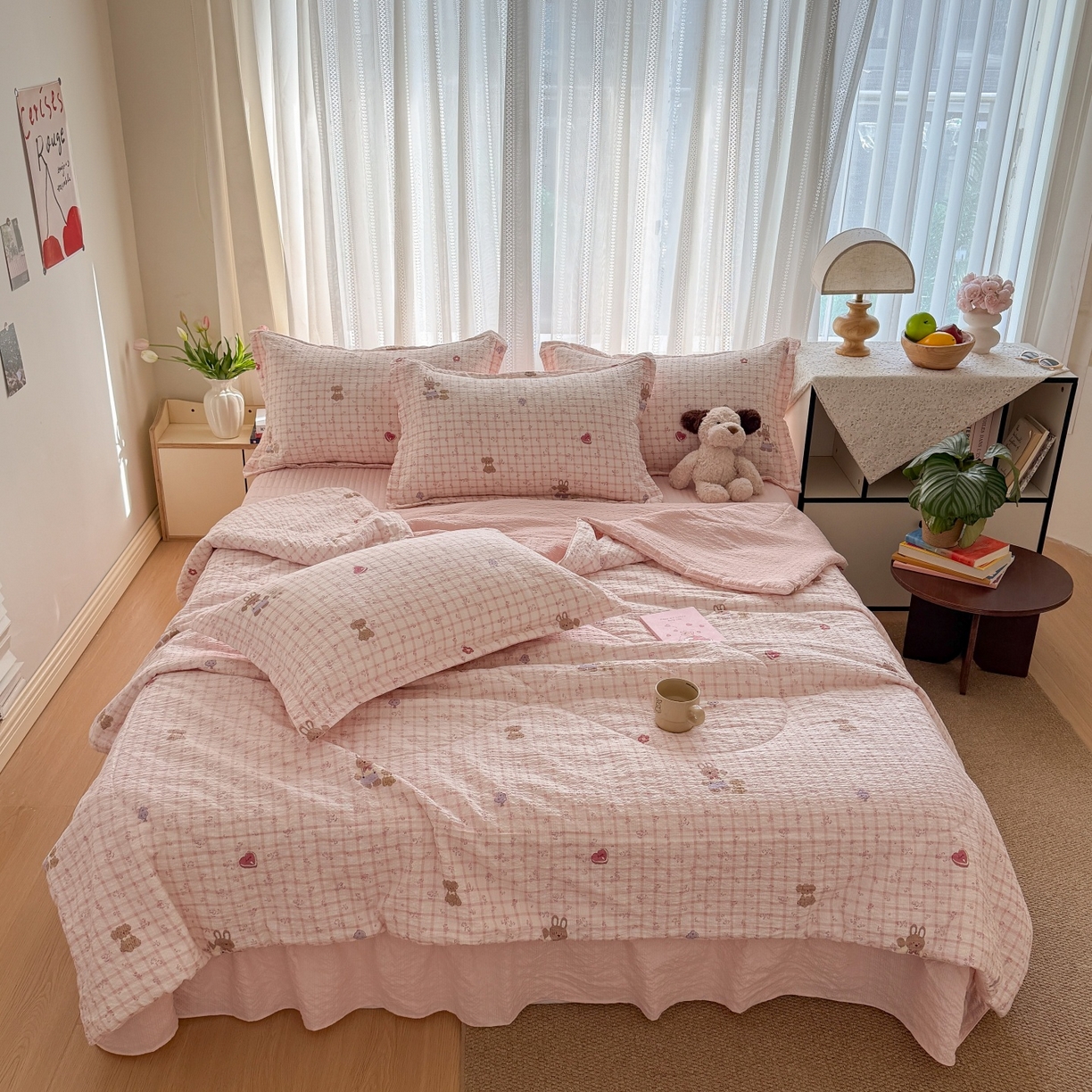 91家纺网 家纺一手货源 找家纺 禾沐 2026新款云感泡芙棉泡芙纱床盖夏被四件套 蜜桃小兔