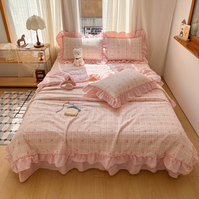 91家纺网 家纺一手货源 找家纺 禾沐 2026新款床盖款花边夏被四件套 予诗粉