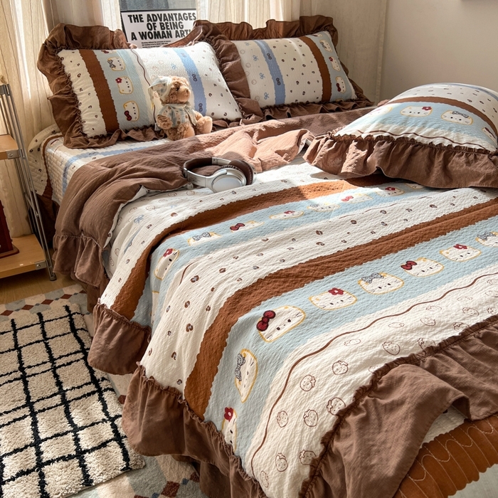 91家纺网 家纺一手货源 找家纺 禾沐 2026新款床盖款花边夏被四件套 KT猫