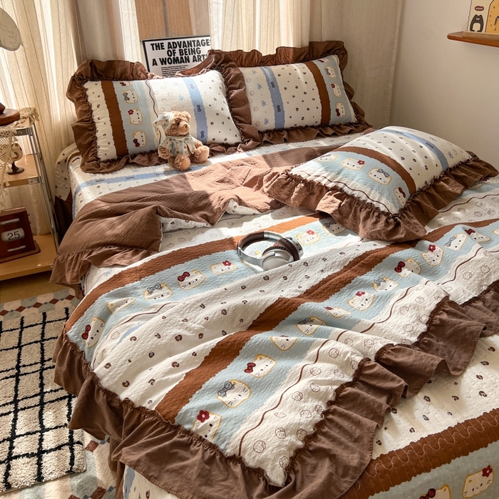 91家纺网 家纺一手货源 找家纺 禾沐 2026新款床盖款花边夏被四件套 KT猫