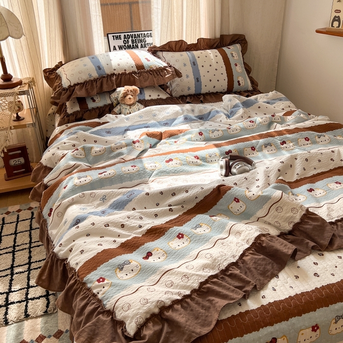 91家纺网 家纺一手货源 找家纺 禾沐 2026新款床盖款花边夏被四件套 KT猫