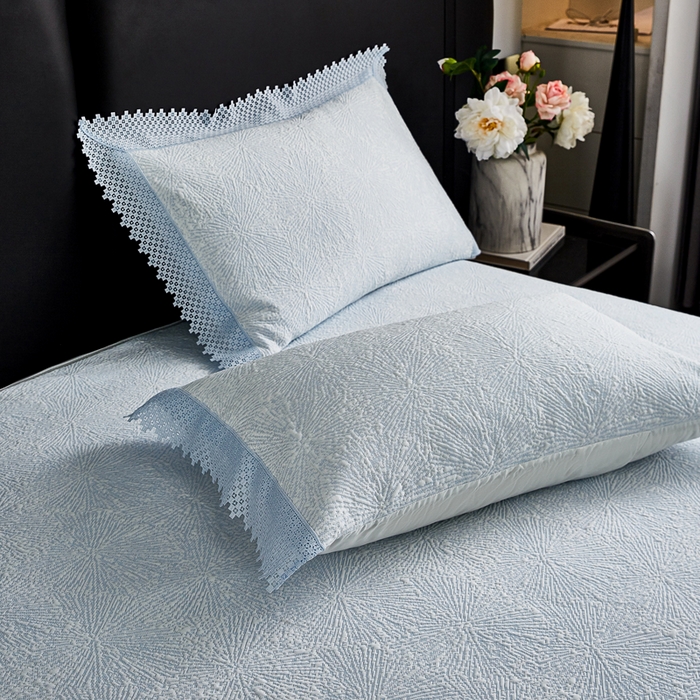 91家纺网 家纺一手货源 找家纺 玖玖爱家纺 2026新款韩国量子冷感软凉席床笠款 小雪花天空蓝