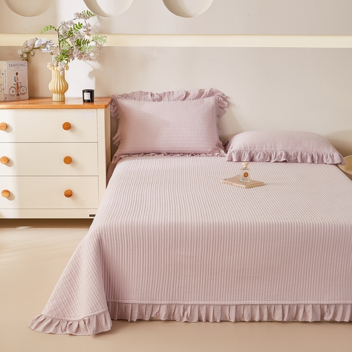 91家纺网 家纺一手货源 找家纺 玖玖爱家纺 2026新款高端A类夹棉水洗母婴级莱赛尔天丝床盖裙边凉席三件套 迷迭紫